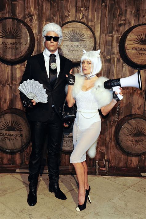 original couple costumes|most iconic couples costumes.